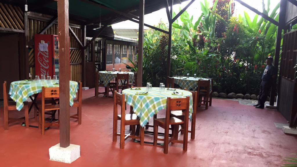 Hostal El Paisano Misahualli Exterior photo